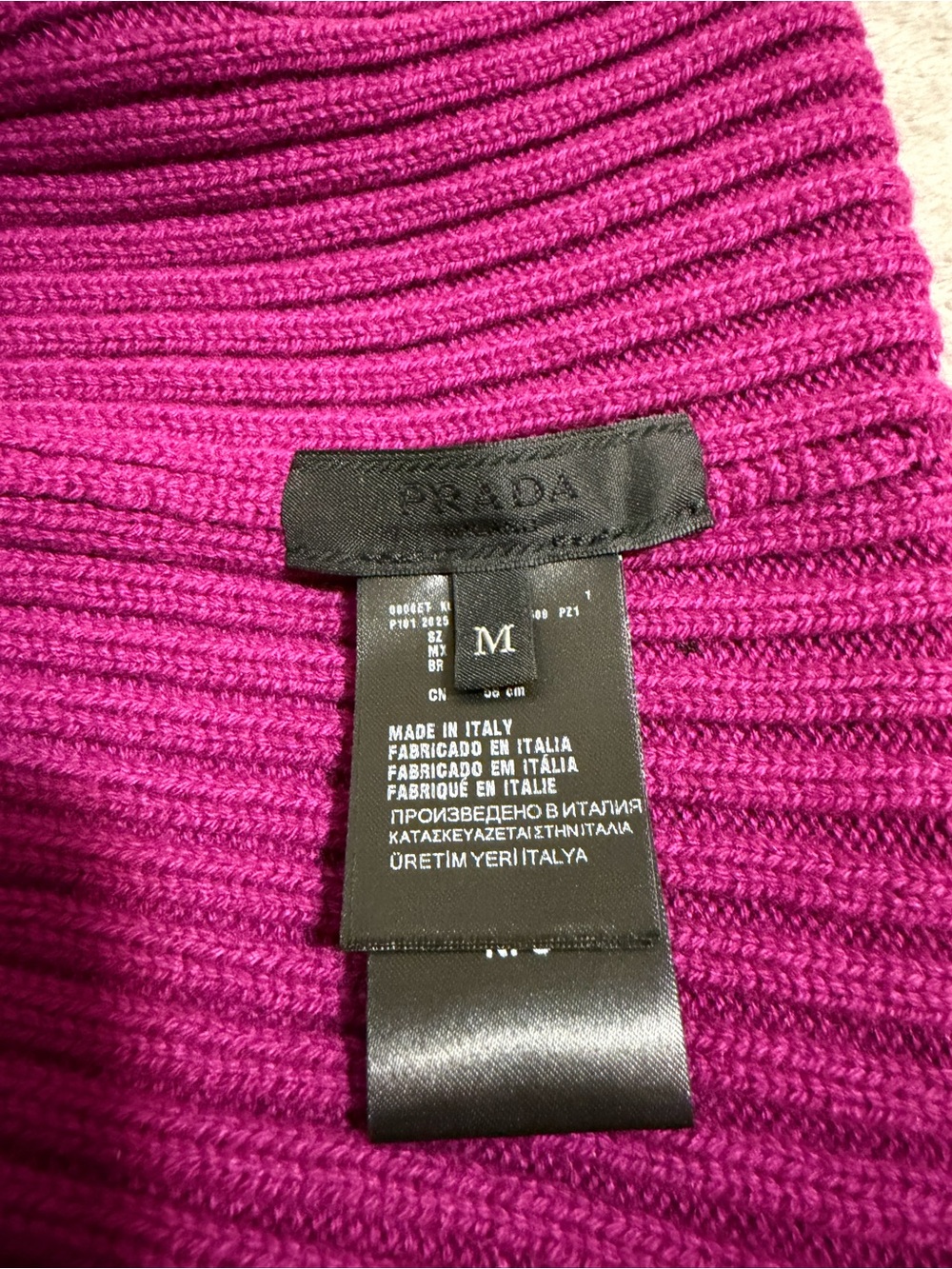 NWOT Prada Purple Ribbed Knit Cashmere Beanie Size Medium - Picture 3 of 5